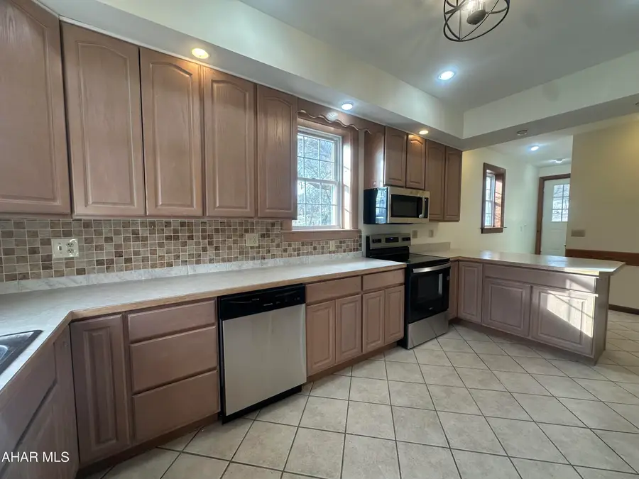 203 Hoover Lane, Duncansville, PA 16635 - Image #3