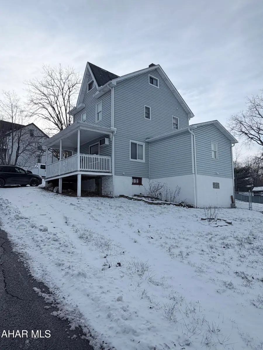 713 N 8th Avenue, Altoona, PA 16601 - Image #2