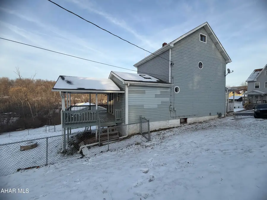 713 N 8th Avenue, Altoona, PA 16601 - Image #3