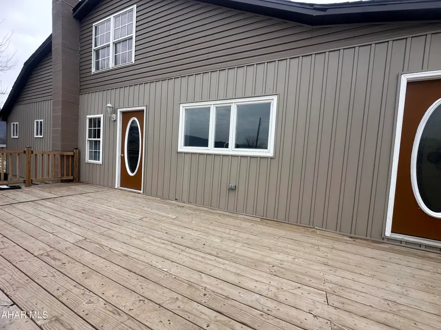 212 Girard Street, Roaring Spring, PA 16673 - Image #2