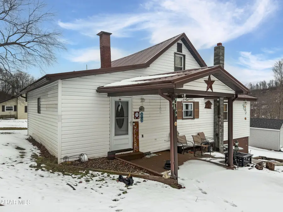 123 Country Lane, Portage, PA 15946 - Image #2