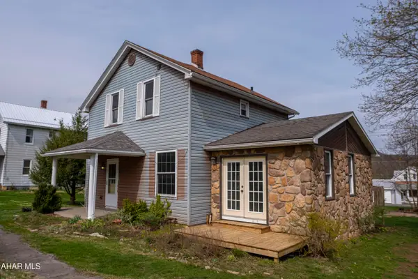 1006 Maple Street, Williamsburg, PA 16693