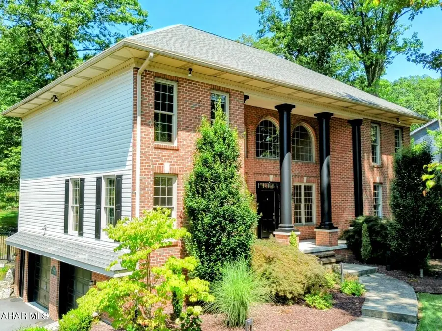 345 Oriole Drive, Hollidaysburg, PA 16648 - Image #2