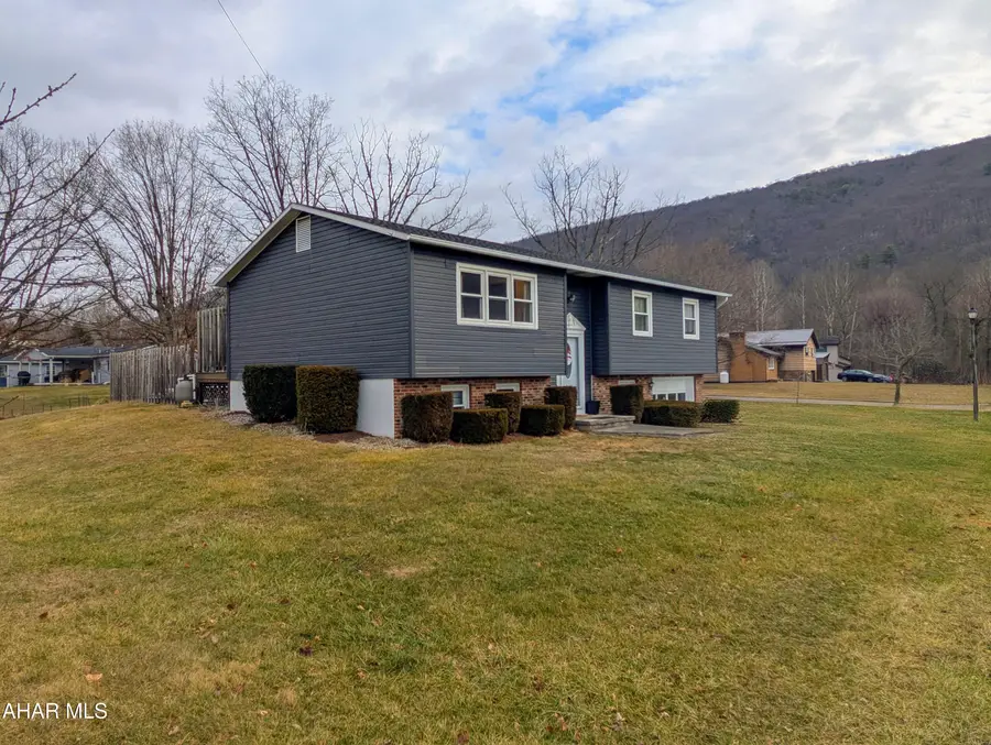 275 Market Street, Hyndman, PA 15545 - Image #3