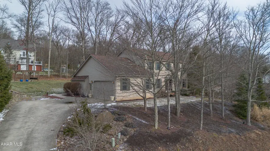 234 Woodlawn Terrace, Hollidaysburg, PA 16648 - Image #2