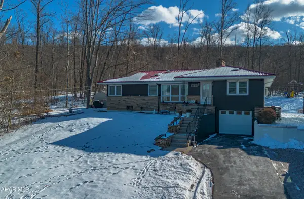 1065 Amelia Avenue, Altoona, PA 16601