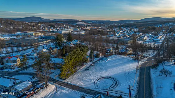 4201-13 Broad Avenue, Altoona, PA 16602