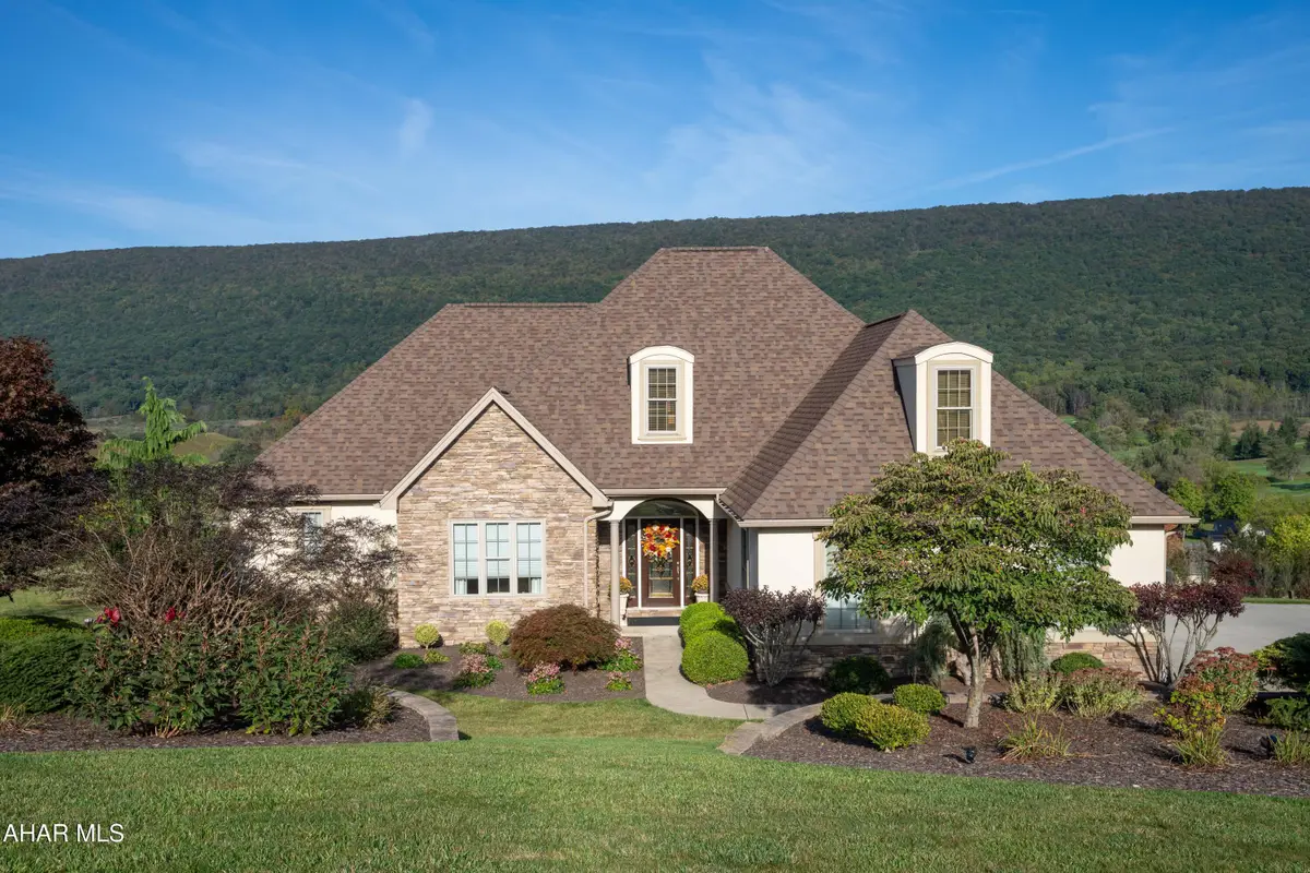 105 Country Club Lane, Hollidaysburg, PA 16648 - Image #1