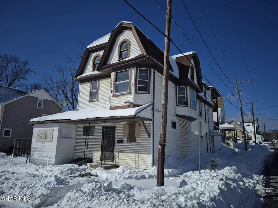 329 N 5th Avenue, Altoona, PA 16601 - Image #2