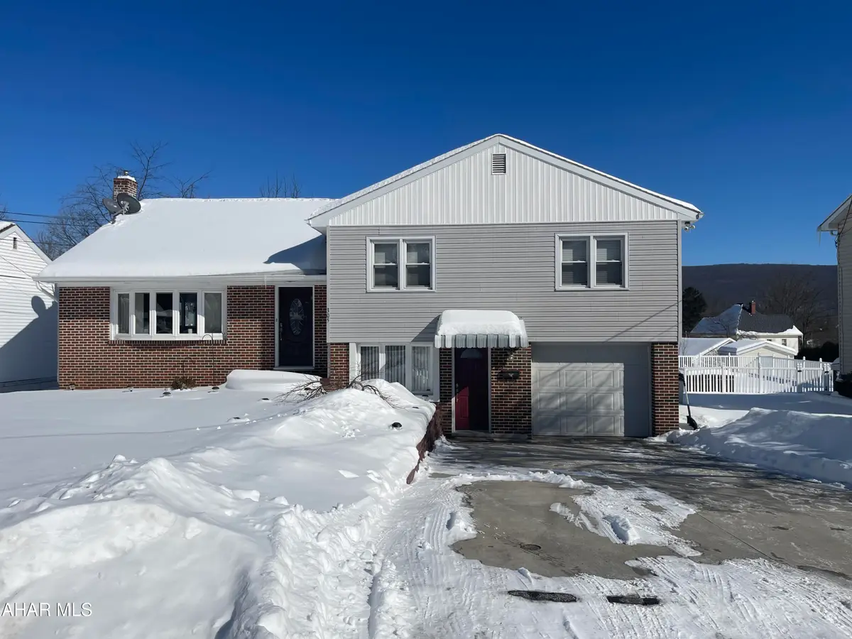 305 Morningside Avenue, Altoona, PA 16602 - #1