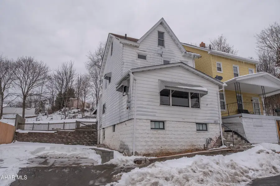 1411 N 5th Avenue, Altoona, PA 16601 - #2