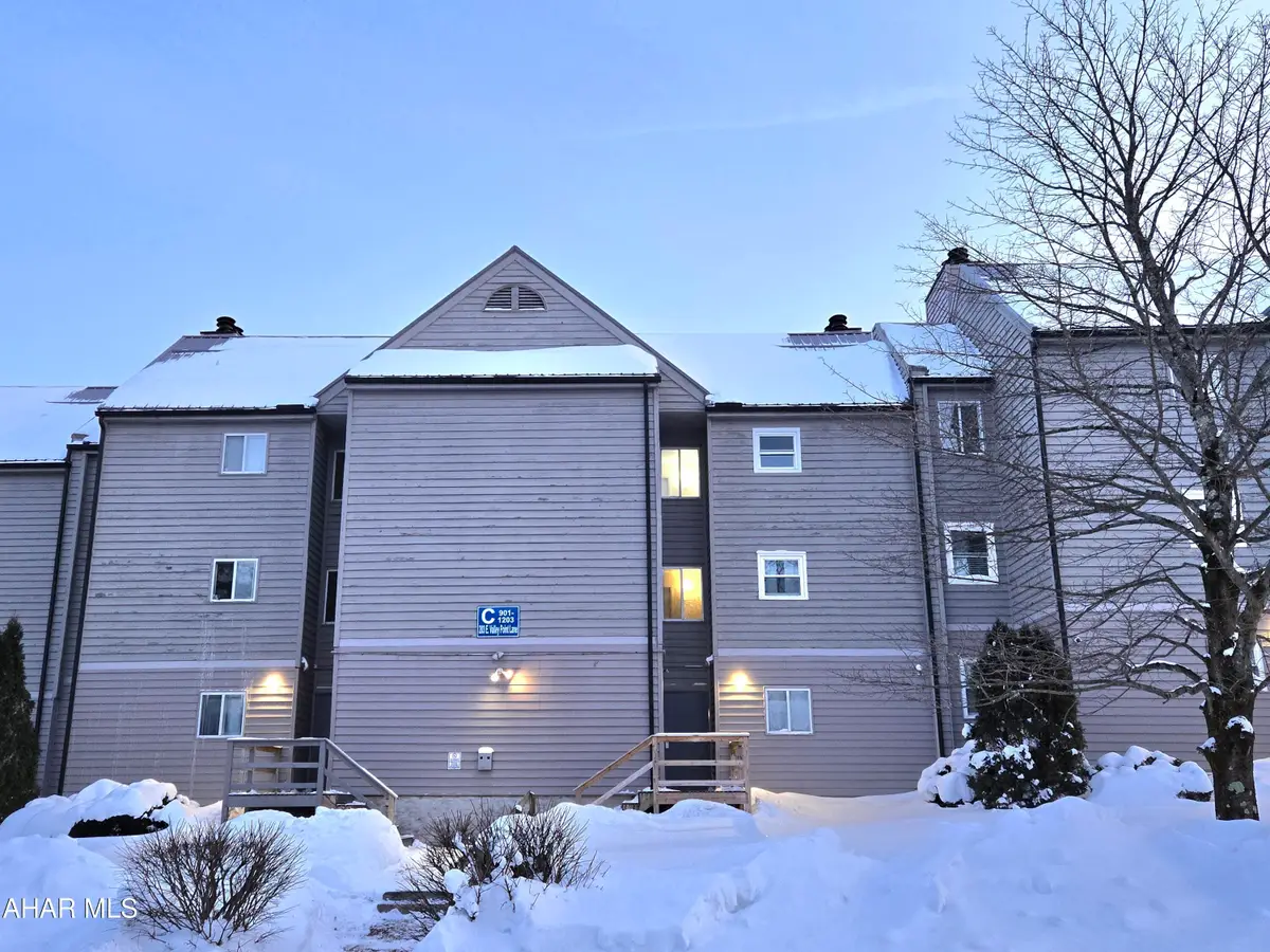 215 E Valley Point, Claysburg, PA 16625 - #1