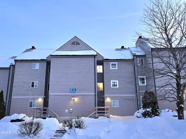 215 E Valley Point, Claysburg, PA 16625