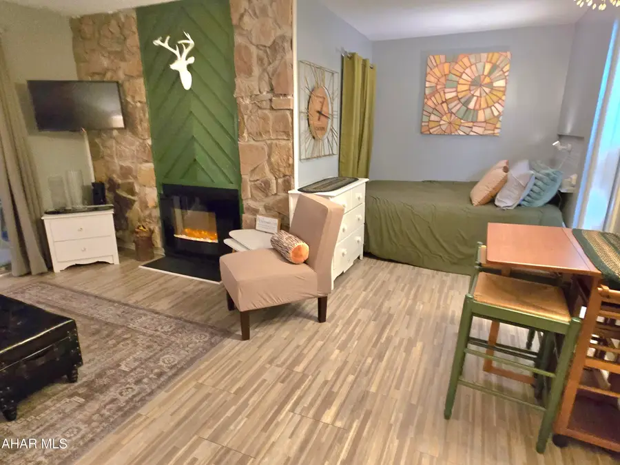 215 E Valley Point, Claysburg, PA 16625 - #2