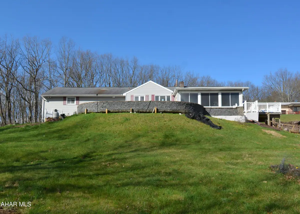 875 Davis Road, Altoona, PA 16601 - #1