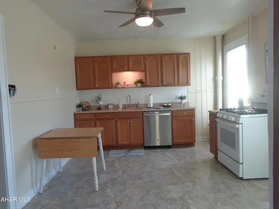 308 Crawford Avenue, Altoona, PA 16602 - #2