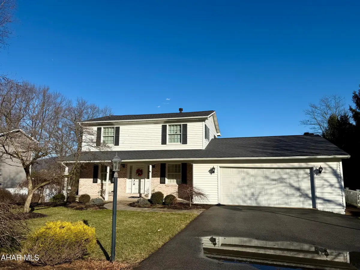 411 Ridge Avenue, Altoona, PA 16602 - #1