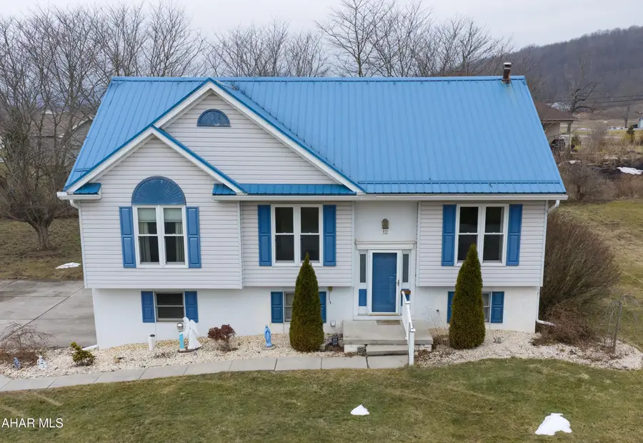 12 S Park Lane, Duncansville, PA 16635 - #2