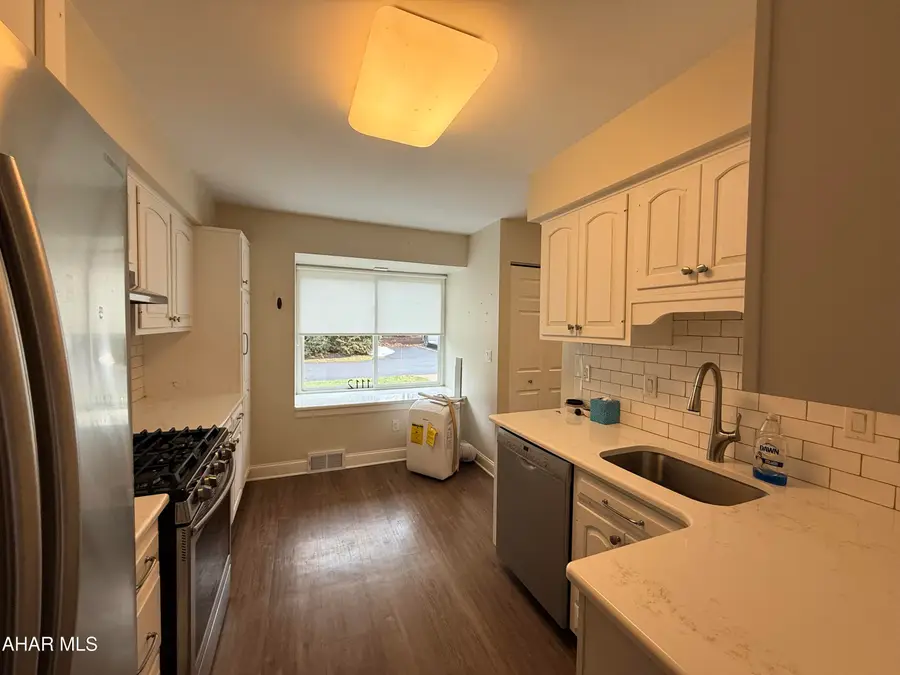 1112 Fairway Townhouse Lane, Hollidaysburg, PA 16648 - #3