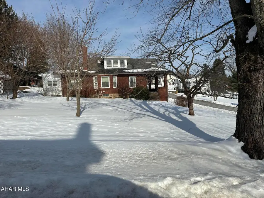 1518 27th Avenue, Altoona, PA 16601 - #3