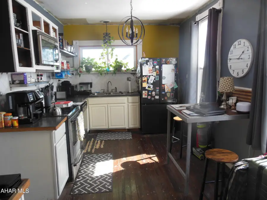 1121 16th Avenue, Altoona, PA 16601 - #3