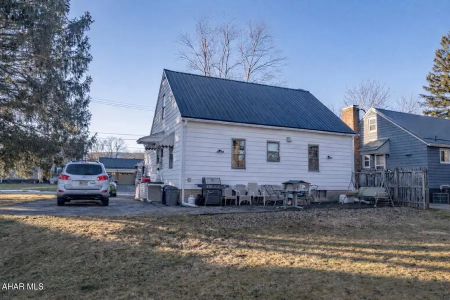 523 E Penn Avenue, Altoona, PA 16601 - #2