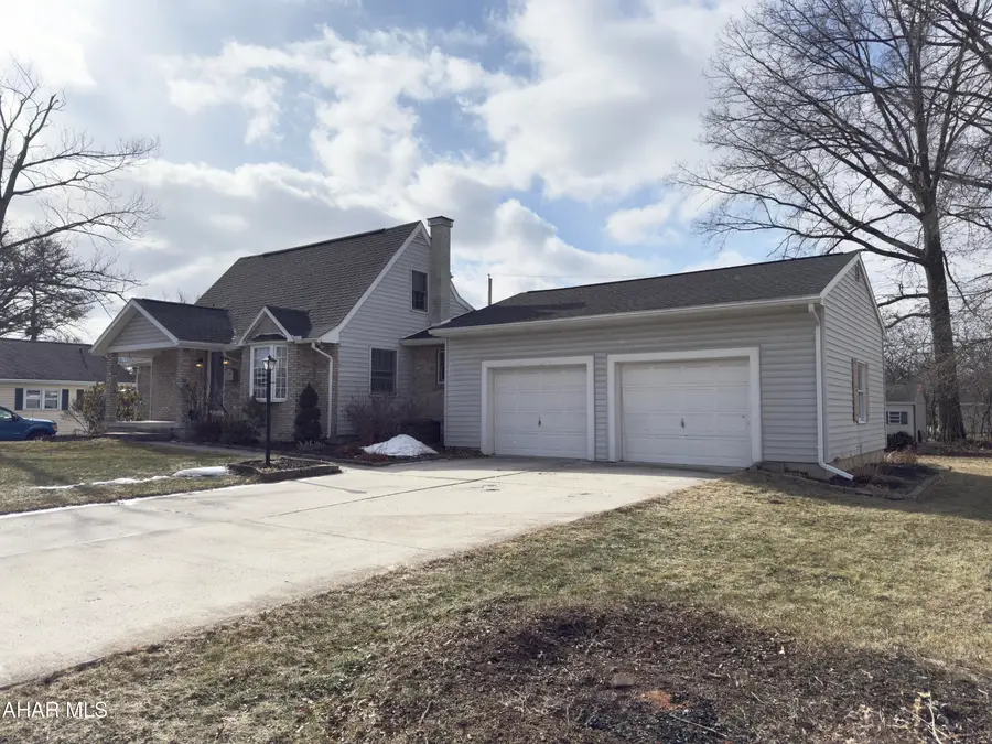 1301 Maple Avenue, Hollidaysburg, PA 16648 - #2