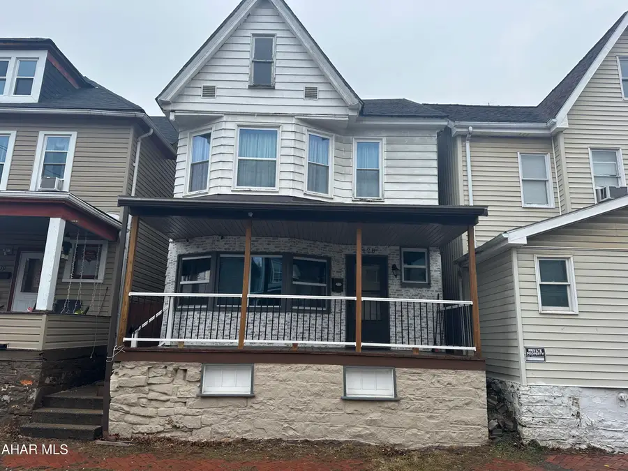 2428 5th Avenue, Altoona, PA 16602 - #2