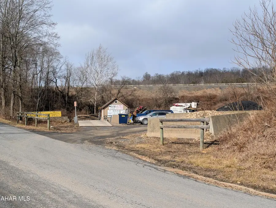 595 O'brien Road, Manns Choice, PA 15550 - #3