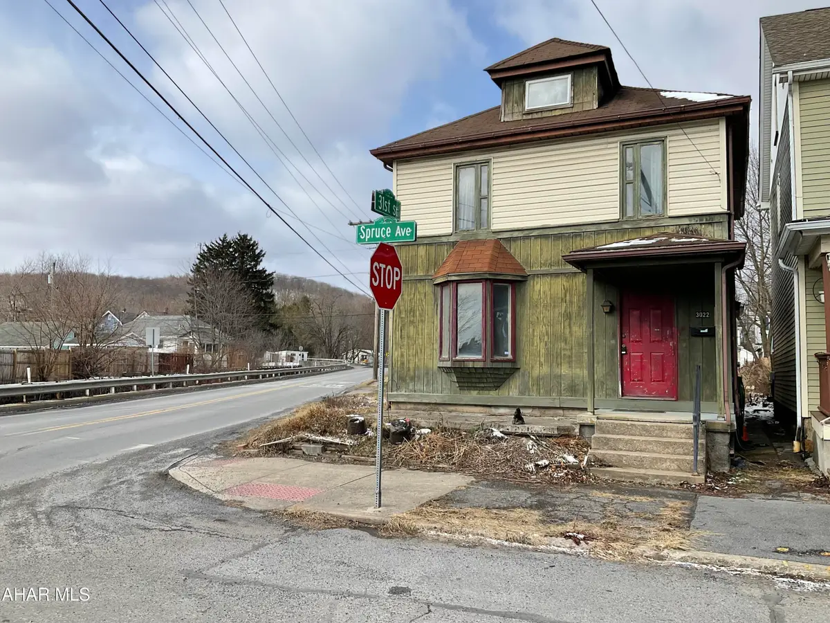 3022 Spruce Avenue, Altoona, PA 16601 - #1