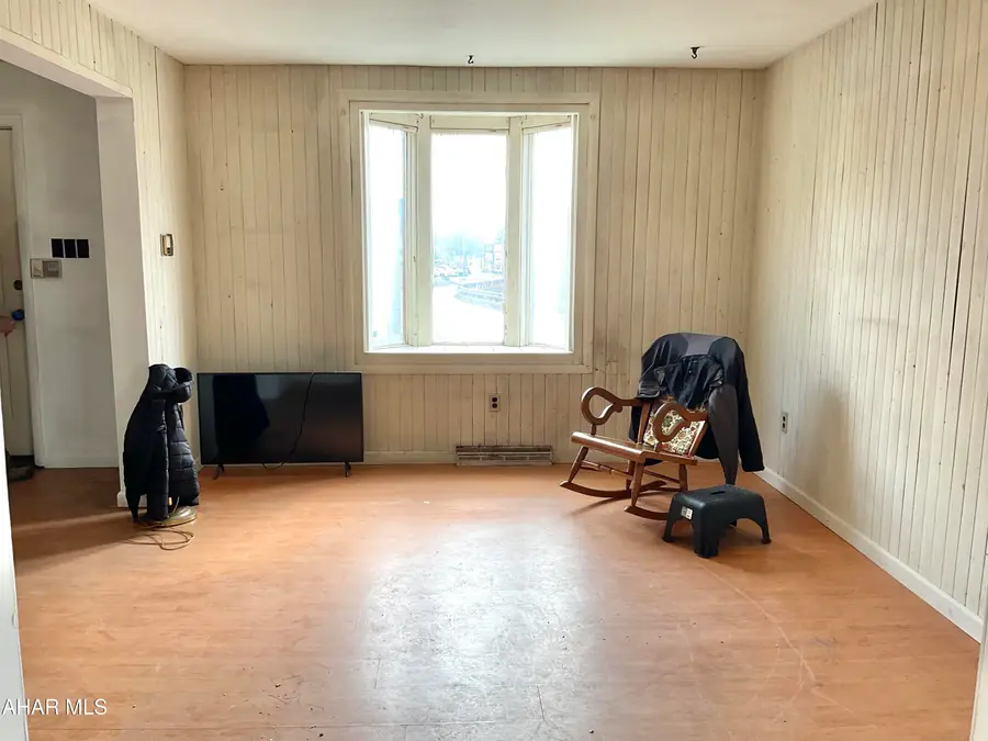 3022 Spruce Avenue, Altoona, PA 16601 - #3