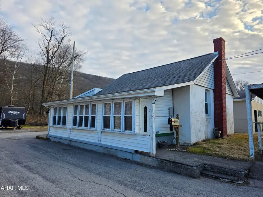 524 Park Avenue, Tyrone, PA 16686 - #2