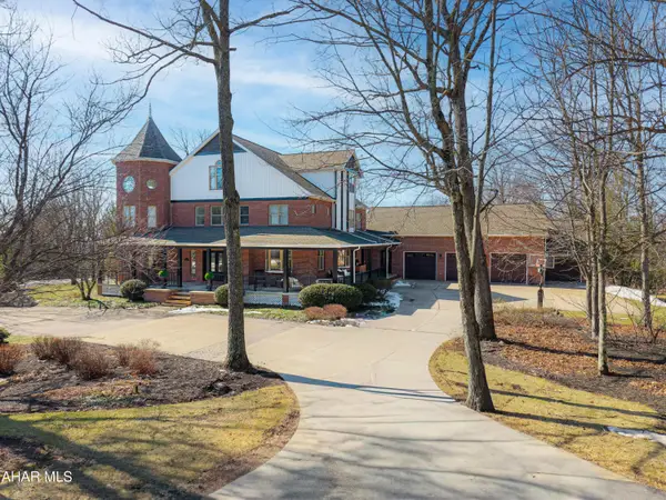 207 Stonehedge Road, Hollidaysburg, PA 16648