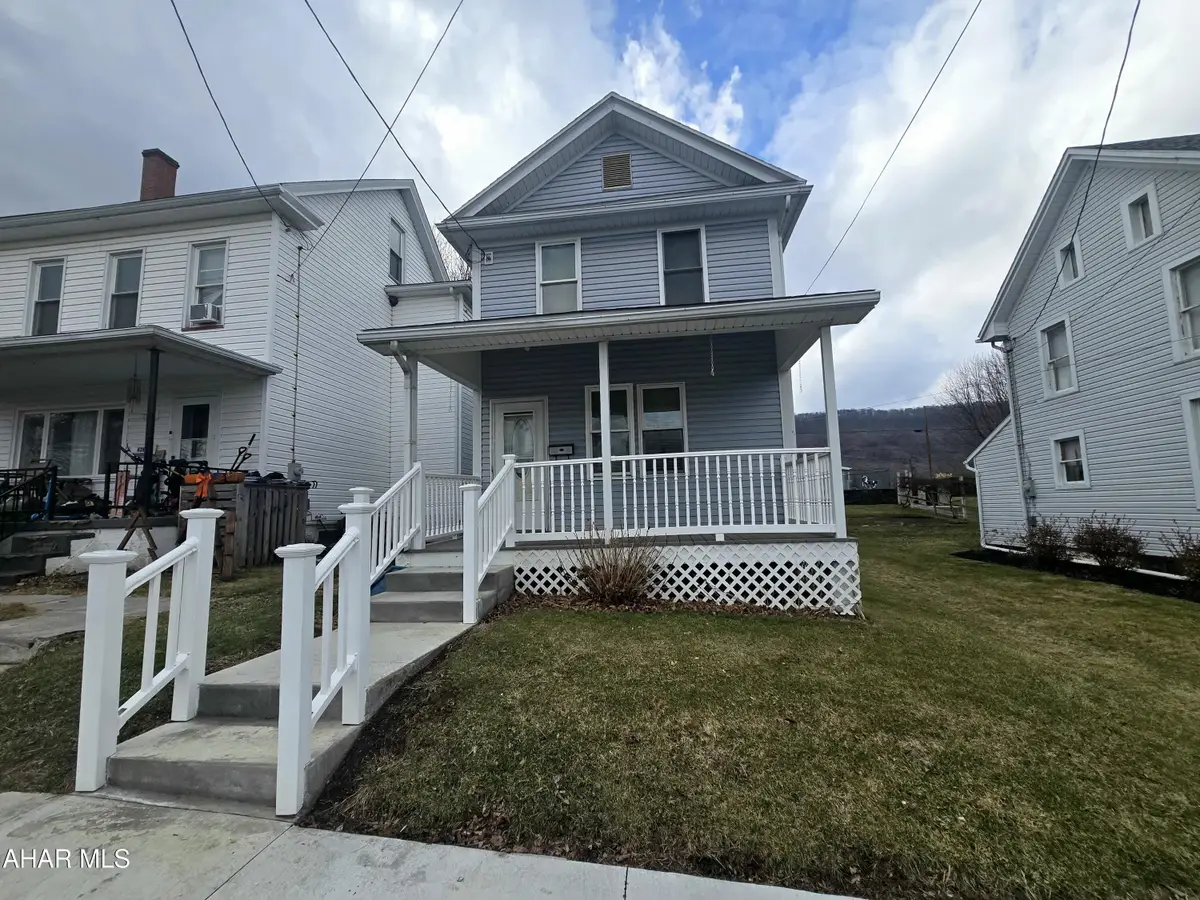 434 Locust Street, Roaring Spring, PA 16673 - #1