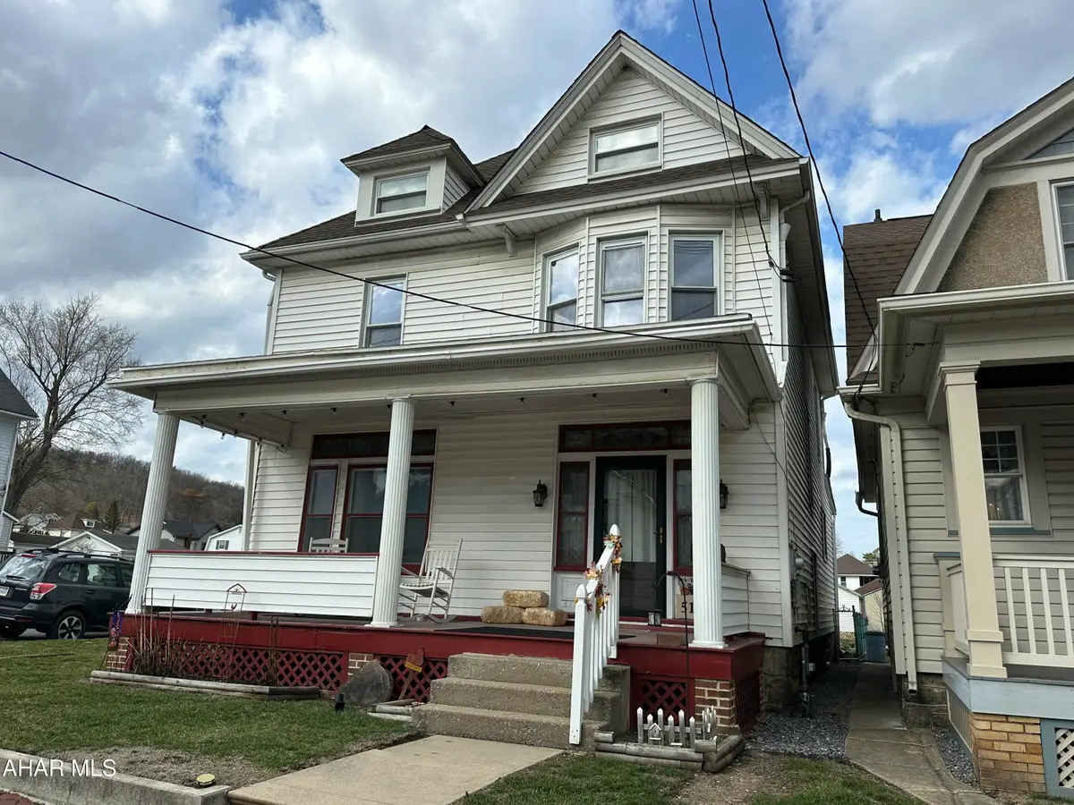 518 W 15th Street, Tyrone, PA 16686 - #1