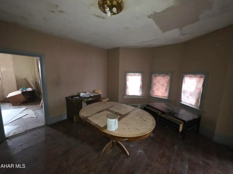 921 6th Avenue, Altoona, PA 16602 - #3