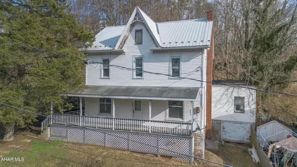 660 Christian Street, Hopewell, PA 16650