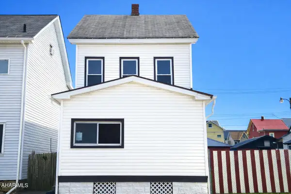 215 7th Avenue, Altoona, PA 16602