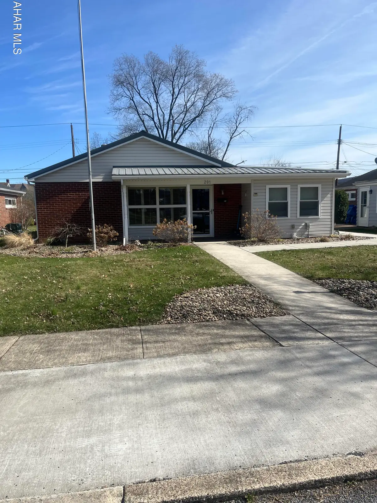 201 Washington Avenue, Hollidaysburg, PA 16648 - #1