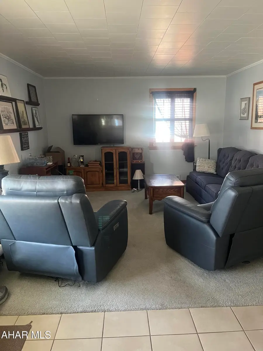 201 Washington Avenue, Hollidaysburg, PA 16648 - #2