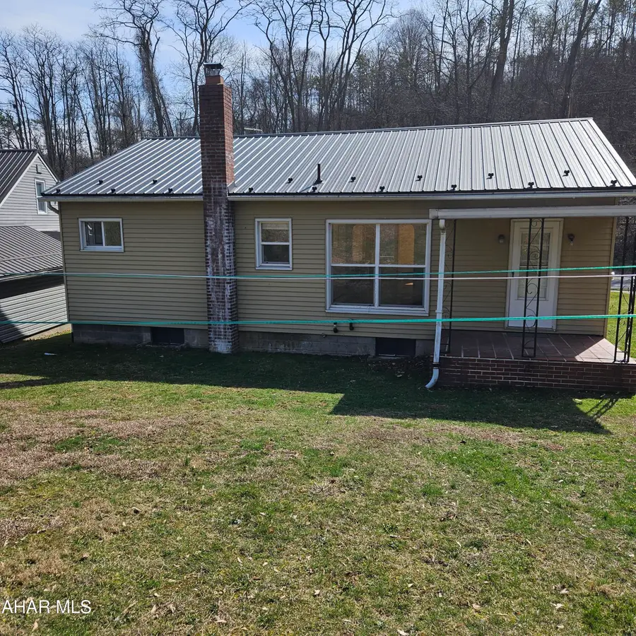 432 High Street, Williamsburg, PA 16693 - #3