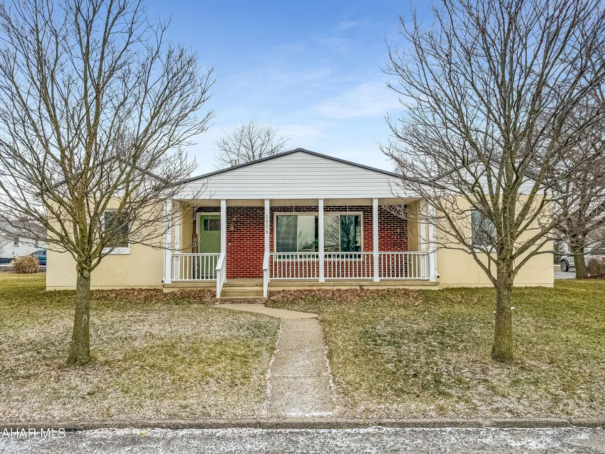 1006 Union Street, Hollidaysburg, PA 16648 - #1