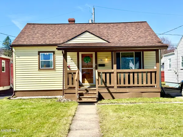 706 E 25th Avenue, Altoona, PA 16601