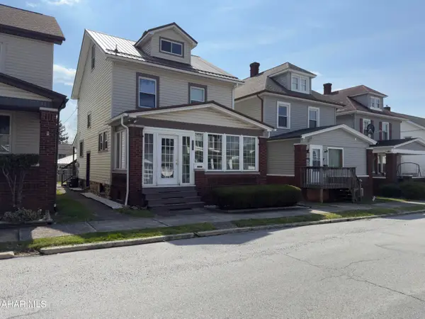 2627 Oak Avenue, Altoona, PA 16601