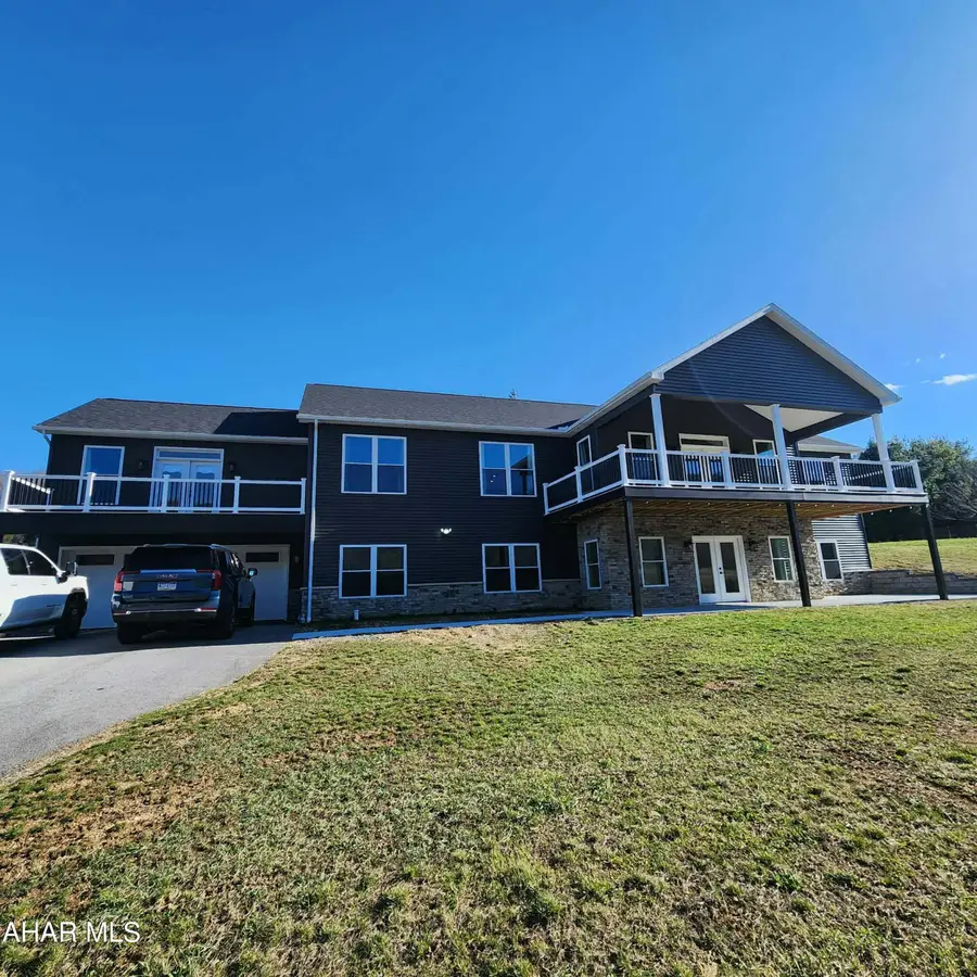 304 Clearview Drive, Hollidaysburg, PA 16648 - #3