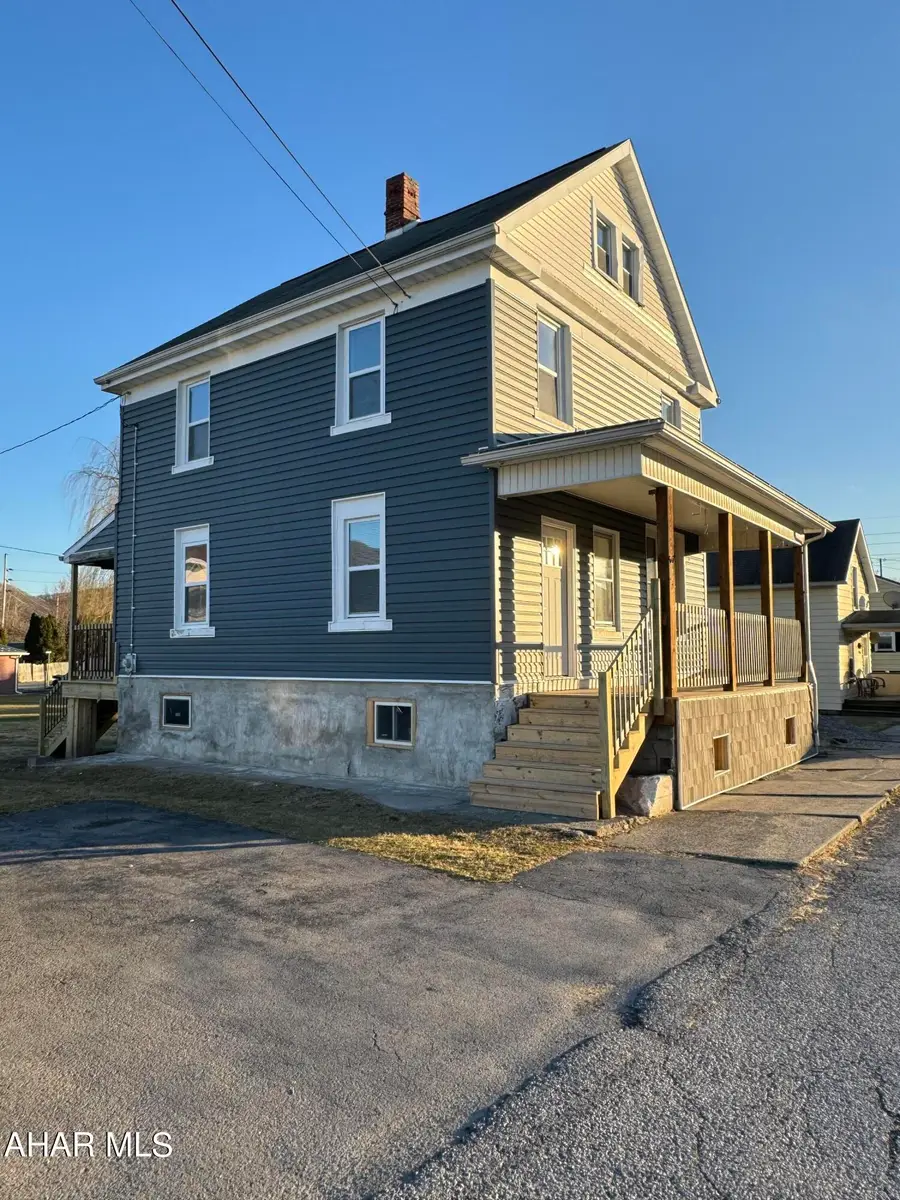 2054 Riddle Avenue, Tyrone, PA 16686 - #2