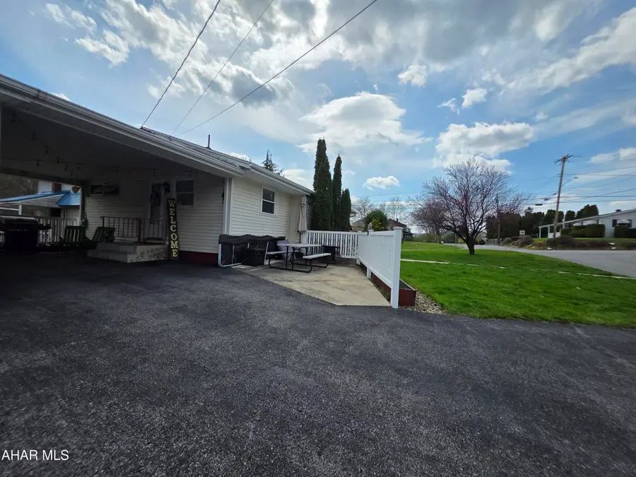 5743 Maryland Avenue, Altoona, PA 16602 - #2