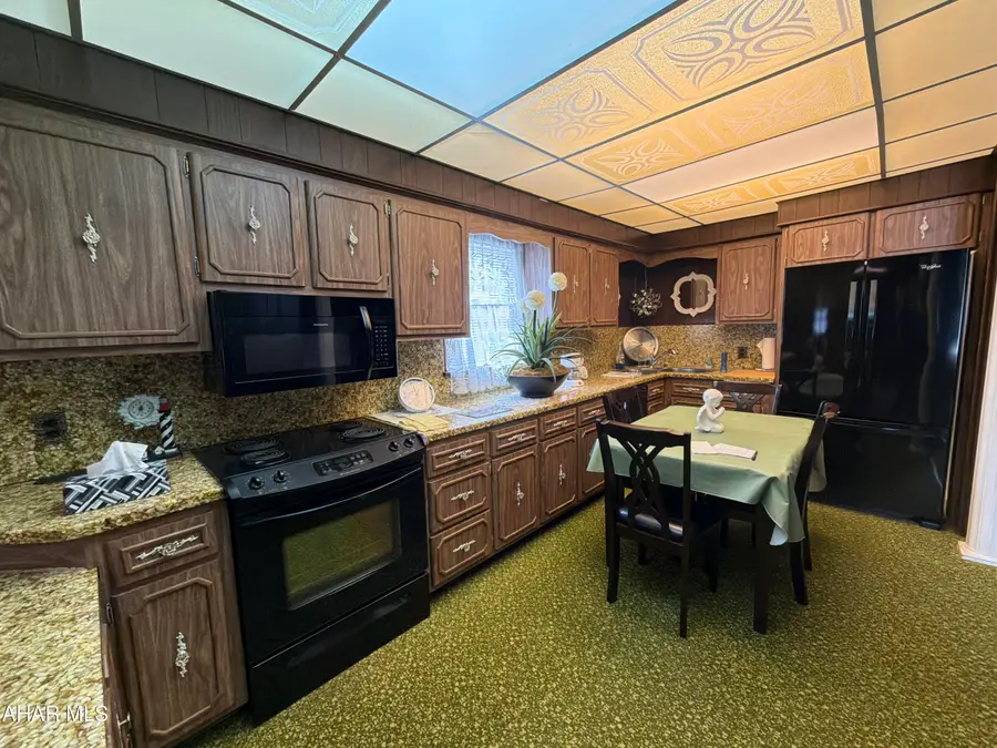 425 5th Street, Tyrone, PA 16686 - #2