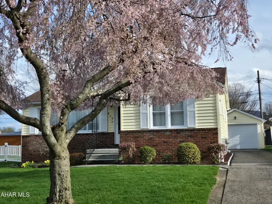 408 Cedar Boulevard, Hollidaysburg, PA 16648 - #2