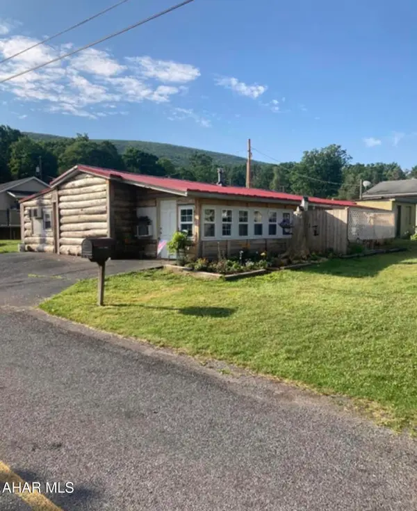 631 Lehigh Lane, Altoona, PA 16602